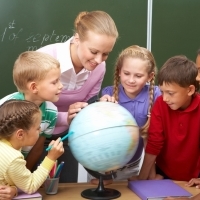 Bài tập trắc nghiệm Tiếng Anh lớp 7 Unit 4: At School