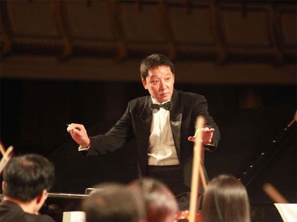 Đêm nhạc giao hưởng của nhạc sĩ Hoàng Vân do chính con trai ông chỉ huy Tiểu sử nhạc sĩ Hoàng Vân