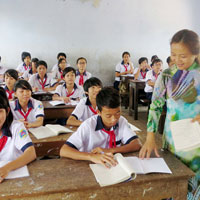 Đề thi học kì I môn Ngữ Văn lớp 9 trường THCS Lộc Hạ năm 2014 - 2015