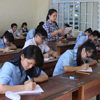 Đề kiểm tra giữa học kì 1 môn Ngữ văn lớp 11 năm học 2014 - 2015 trường THPT Gia Định, TP. Hồ Chí Minh