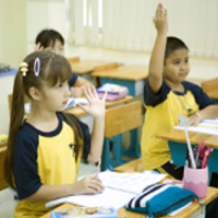 Đề kiểm tra cuối kì 1 môn Toán lớp 2 Trường TH Nguyễn Bỉnh Khiêm năm 2012 - 2013