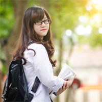 Đề thi hoa trạng nguyên lần 1 môn Ngữ văn lớp 12 trường THPT chuyên Nguyễn Quang Diêu, Đồng Tháp năm 2015 - 2016