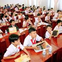 Đề thi học sinh giỏi môn Tiếng Anh lớp 6 huyện Chương Mỹ năm 2011 - 2012