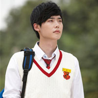 Bài tập trắc nghiệm Tiếng Anh lớp 7 Unit 9 At Home And Away