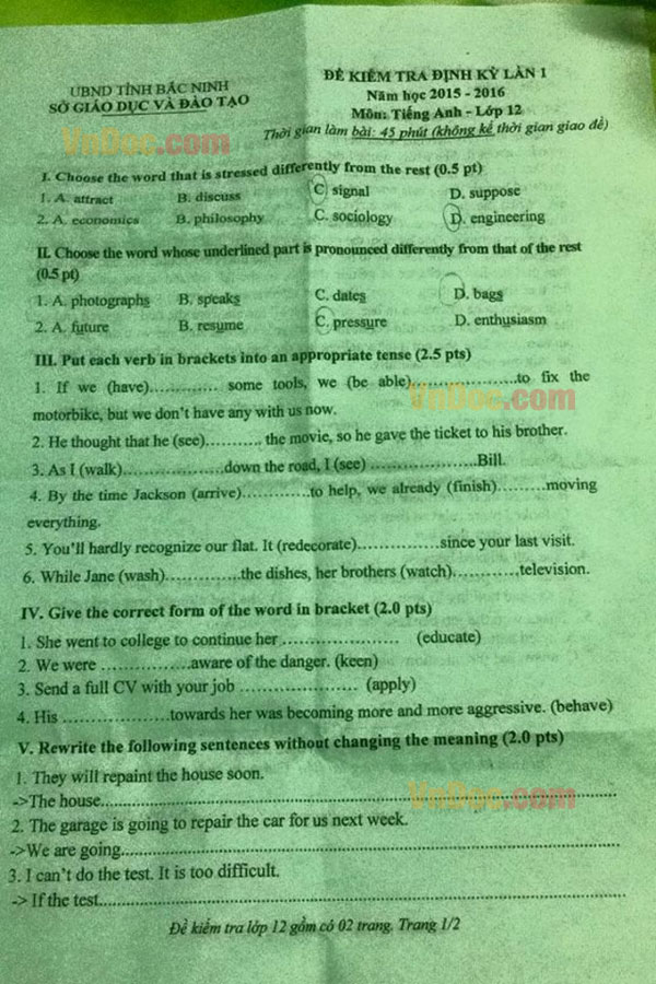 Đề kiểm tra học kỳ 1 môn tiếng Anh lớp 12