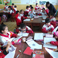 Đề thi học kì 1 môn Toán lớp 2 trường tiểu học Ngô Quyền năm 2015 - 2016