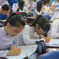 Đề thi học kì 1 môn Lịch sử lớp 10 trường THPT Phan Ngọc Hiển, Cà Mau năm học 2015 - 2016