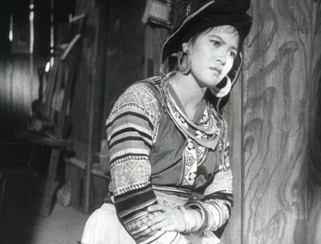 Phân tích nhân vật Mị trong truyện Vợ chồng A Phủ của Tô Hoài Phân tích nhân vật Mị trong truyện Vợ chồng A Phủ của Tô Hoài