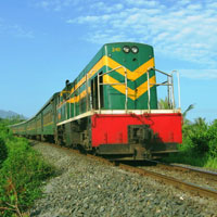 Giải thích ý nghĩa nhan đề bài thơ Tiếng hát con tàu của Chế Lan Viên, bình giảng khổ thơ đề từ