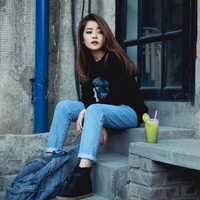 Bài tập tiếng Anh lớp 8 Unit 7: Neighborhood