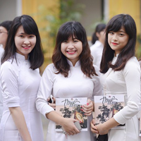 Đề thi chọn đội tuyển học sinh giỏi môn tiếng Anh lớp 9 đợt 2 huyện Gia Lộc, Hải Dương năm 2015