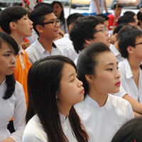 Đề thi học sinh giỏi môn Ngữ văn lớp 12 trường THPT Chuyên Nguyễn Du, Đắk Lắk năm học 2013 - 2014