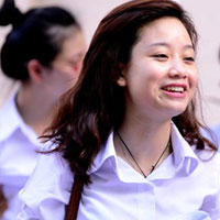 Đề thi tuyển sinh hệ THPT Chuyên ngoại ngữ năm 2015 môn Tiếng Anh