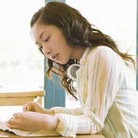 Đề kiểm tra định kỳ môn tiếng Anh lớp 7 trường THCS Hồng Đức