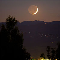 Giáo án mầm non đề tài: Trăng lưỡi liềm