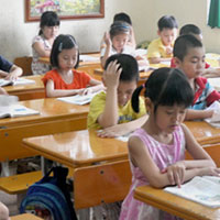 Đề thi học kỳ II môn Tiếng Anh lớp 1 sách First Friend I năm học 2015 - 2016