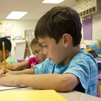 Đề thi học kỳ 2 môn Tiếng Anh lớp 5 trường Tiểu học Nguyễn Huệ năm học 2015 - 2016