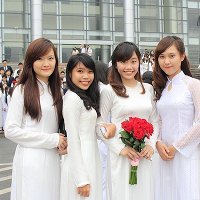 Đề thi tuyển sinh vào lớp 10 môn tiếng Anh năm học 2016-2017 trường THPT Chuyên Sư Phạm, Hà Nội có đáp án