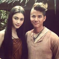 Trổ tài nhìn ma quỷ đoán tên phim