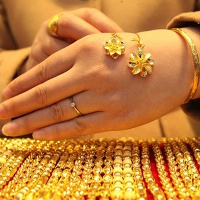 Luyện nghe chép chính tả: Gold