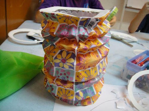 Cách làm lồng đèn xếp đơn giản 