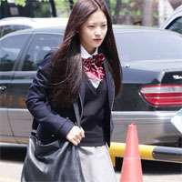 Văn mẫu lớp 9: Nghị luận xã hội về cuộc đấu tranh giữa cái thiện và cái ác