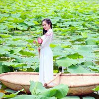 Đề thi khảo sát chất lượng đầu năm môn Vật lý lớp 11 trường THPT Phan Ngọc Hiển, Cà Mau năm học 2015 - 2016