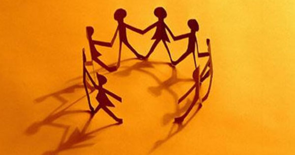 Nghị luận về câu nói: “Mọi thứ rồi sẽ qua đi, chỉ còn tình người ở lại” Nghị luận về câu nói: “Mọi thứ rồi sẽ qua đi, chỉ còn tình người ở lại”