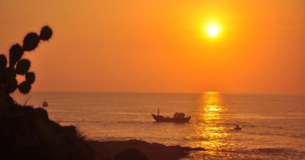 Phân tích tình huống truyện trong truyện ngắn “Chiếc thuyền ngoài xa” của Nguyễn Minh Châu Phân tích tình huống truyện trong truyện ngắn “Chiếc thuyền ngoài xa” của Nguyễn Minh Châu