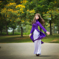 Nghị luận xã hội về mối quan hệ giữa cá nhân và tập thể qua lời dạy của Đức Phật "Giọt nước chỉ hòa vào biển cả mới không cạn mà thôi"