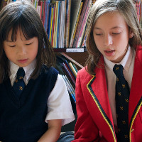 Bài tập Tiếng Anh lớp 8 Unit 11 TRAVELING AROUND VIET NAM có đáp án - Số 1