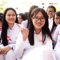 Đề thi thử THPT Quốc gia năm 2017 môn Tiếng Anh trường THPT Chuyên Hưng Yên (Lần 2)