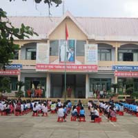 Tưởng tưởng lại cảnh tượng sau 10 năm em về thăm lại ngôi trường đang học