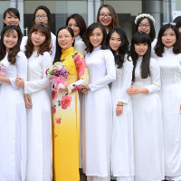 Đề thi thử vào lớp 10 môn tiếng Anh năm học 2017 - 2018 có đáp án - Đề 14