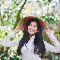 Đề thi vào lớp 10 môn tiếng Anh (chuyên) trường THPT Chuyên Lê Hồng Phong, Nam Định năm học 2017 - 2018 (Có đáp án)