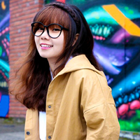 Cảm nhận về bài thơ: Trong đầm gì đẹp bằng sen ...Gần bùn mà chẳng hôi tanh mùi bùn