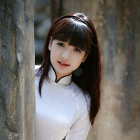 100 Câu hỏi trọng âm Tiếng Anh chọn lọc có đáp án chi tiết