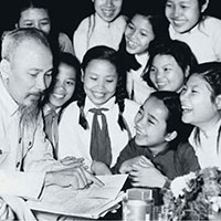 Kịch bản dẫn chương trình hội thi "Chúng em kể chuyện Bác Hồ"