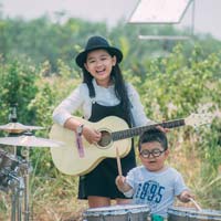 Giáo án Tiếng việt 5 tuần 2: Tập đọc - Sắc màu em yêu