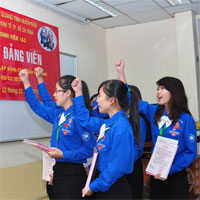 Mẫu bản kiểm điểm Đảng viên cuối năm của Tổng phụ trách