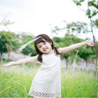 Giáo án lớp cơm thường (25 - 36 tháng): Hoa hồng và hoa cúc