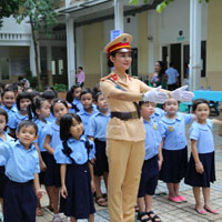 Giáo án An toàn giao thông lớp 5 - Bài 3: Ngồi sau xe đạp, xe máy an toàn