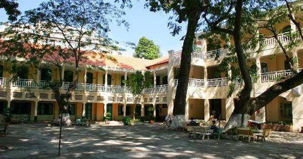 Dàn ý tả ngôi trường