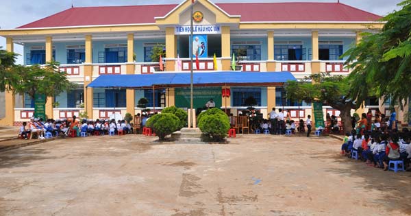 Tả quang cảnh trường em trước buổi học