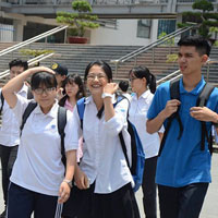 Tỉ lệ lớp 11 trong đề thi THPT Quốc gia 2018 chiếm bao nhiêu %?