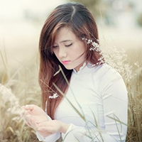 Có ý kiến cho rằng đoạn thơ Kiều ở lầu Ngưng Bích là một bức tranh tâm tình đầy xúc động. Hãy phân tích đoạn để làm rõ ý kiến trên