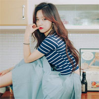 Giáo án Giáo dục công dân lớp 12 bài 8: Pháp luật với sự phát triển của công dân (tiết 1)