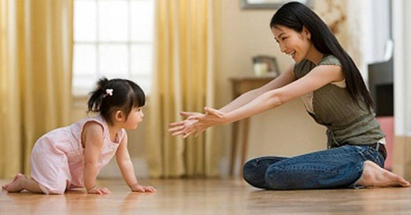 Lập dàn ý tả em bé đang tập nói tập đi