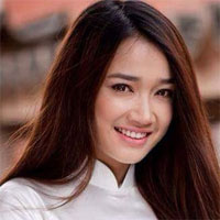 Chiếc thuyền ngoài xa