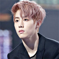 Giáo án Giáo dục công dân lớp 10 bài 9: Con người là chủ thể của lịch sử là mục tiêu phát triển của xã hội (tiết 1)